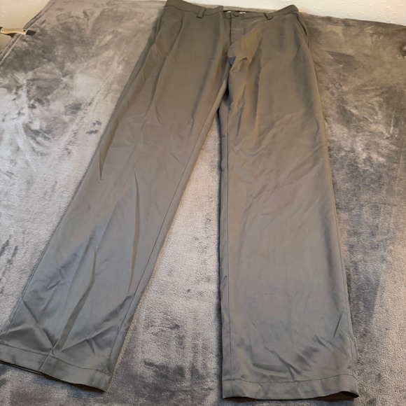 Amazon Essentials Grey Performance Chino Pants Mens 34x34 Stretch Straight Leg - Picture 2 of 12